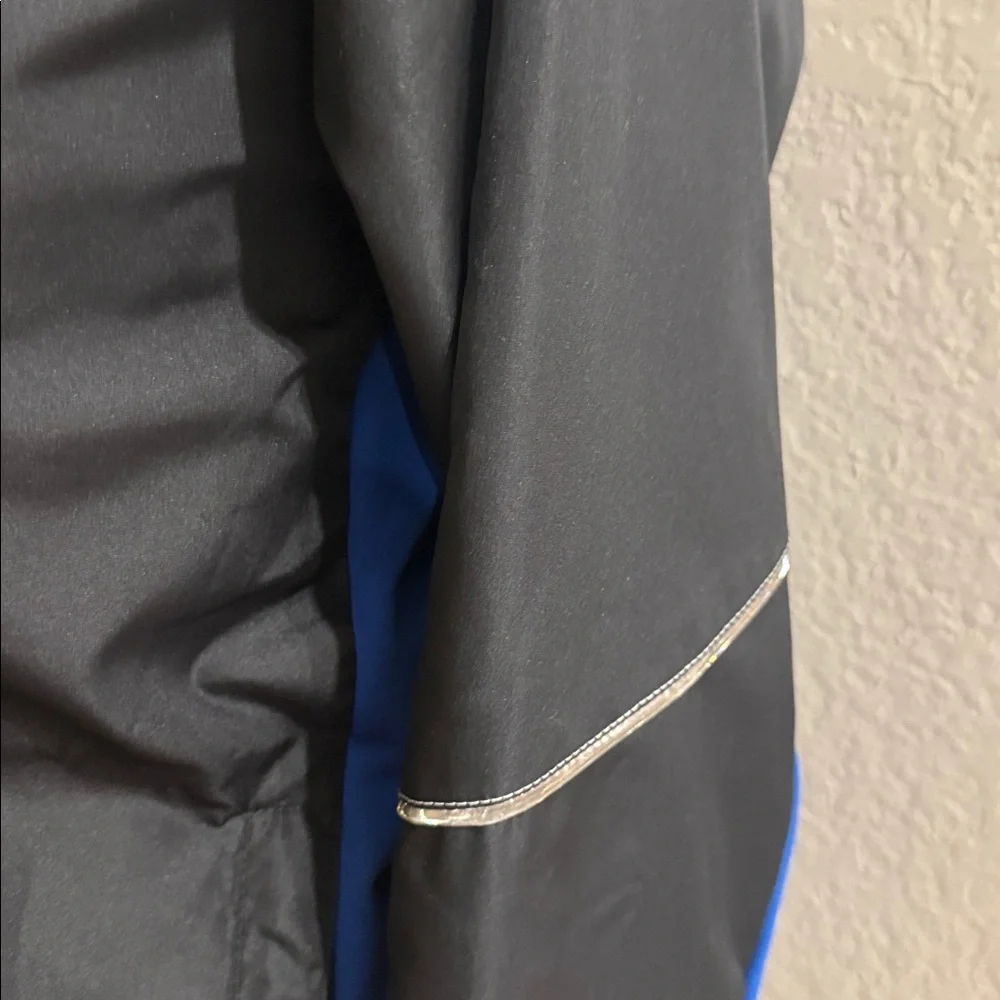Pearl Izumi Black and Blue Windbreaker size men’s‎ large
